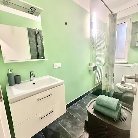 Colourful Cozy For Happy Trips ブラショフ